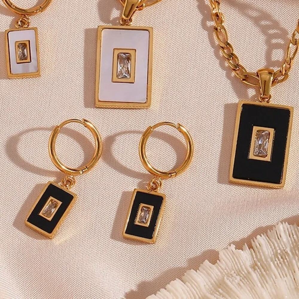 Black Vintage Style Acrylic Pendant Earrings‎ 18K Gold Plated Stainless Steel - Picture 10 of 11